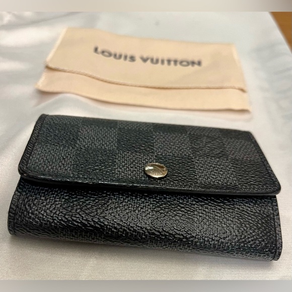 Louis Vuitton Damier Graphite 6 Key Holder - Picture 3 of 12